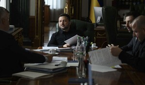 Zelenski inicia negociaciones de paz con emisarios de Estados Unidos en Kiev