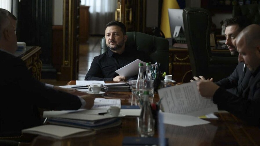 Zelenski inicia negociaciones de paz con emisarios de Estados Unidos en Kiev Zelenski inicia negociaciones de paz con emisarios de Estados Unidos en Kiev