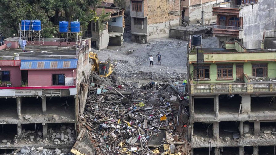 Nepal eleva a 1,355 los muertos y mantiene en casi 5,000 los desaparecidos tras la riada