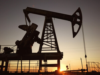 El petróleo se acerca a US$100 ante escalada entre EE. UU. e Irán