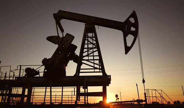 El petr&oacute;leo de Texas sube un 2.11 % pendiente de Ir&aacute;n y de la cumbre Trump-Xi