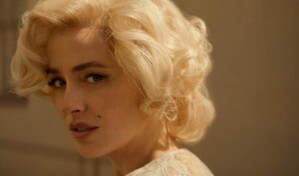 Maggie Gyllenhaal resucita a Marilyn Monroe en Venecia con Dakota Johnson y Ellen Burstyn