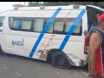Yipeta impacta ambulancia en emergencia y motorista resulta herido