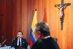 De la Espriella levanta la suspensión general para que los colombianos puedan portar armas De la Espriella levanta la suspensión general para que los colombianos puedan portar armas
