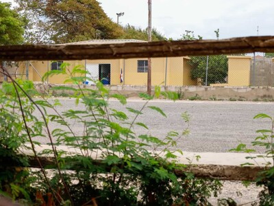 Demolición de seis centros educativos en santiago por problemas estructurales