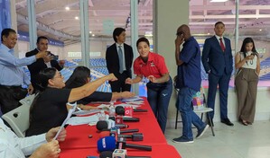 Brenda Castillo es la m&aacute;s premiada; Reinas del Caribe reciben sus incentivos por ganar el oro