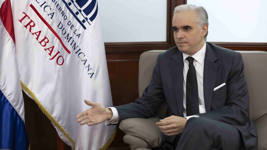 Luis Miguel De Camps destaca programa AWS Entrena para fortalecer las competencias digitales en RD Luis Miguel De Camps destaca programa AWS Entrena para fortalecer las competencias digitales en RD