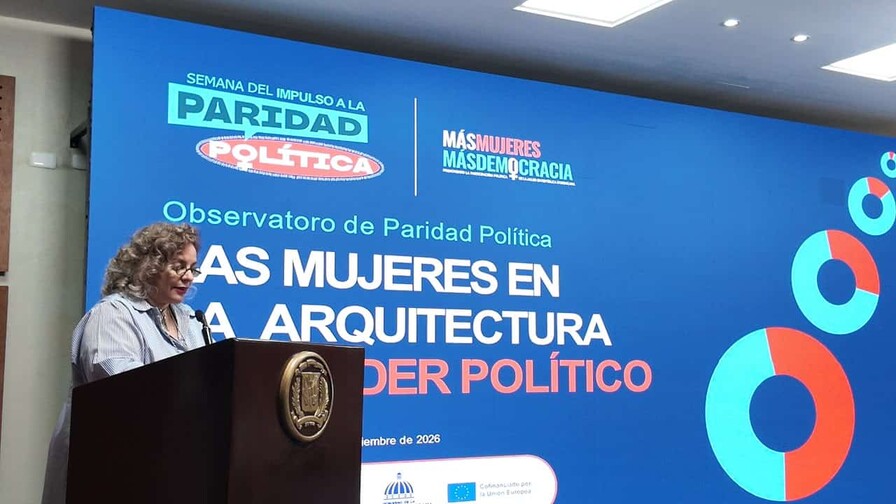 Mujeres concentran casi la mitad del empleo p&uacute;blico, pero no del poder