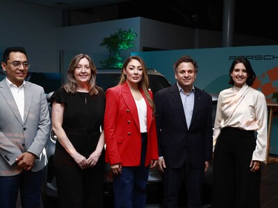 Porsche introduce en RD la nueva generación eléctrica del Cayenne