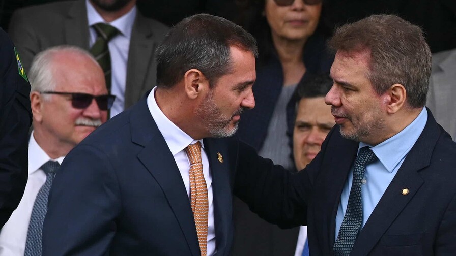 Crisis en el Supremo brasileño: un juez restituye al jefe de la policía suspendido Crisis en el Supremo brasileño: un juez restituye al jefe de la policía suspendido