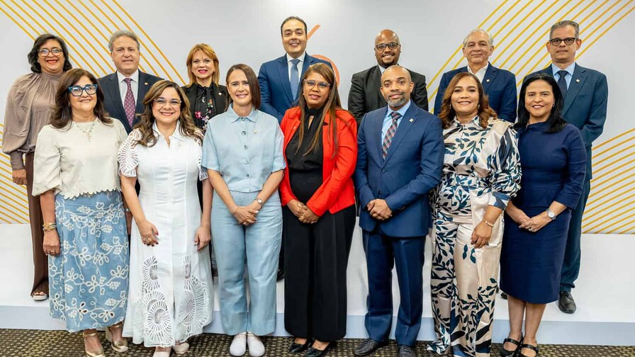 APAP celebra 64 aniversario reconociendo la trayectoria de su liderazgo APAP celebra 64 aniversario reconociendo la trayectoria de su liderazgo