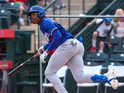 Los Dodgers suben al superprospecto dominicano Josué de Paula
