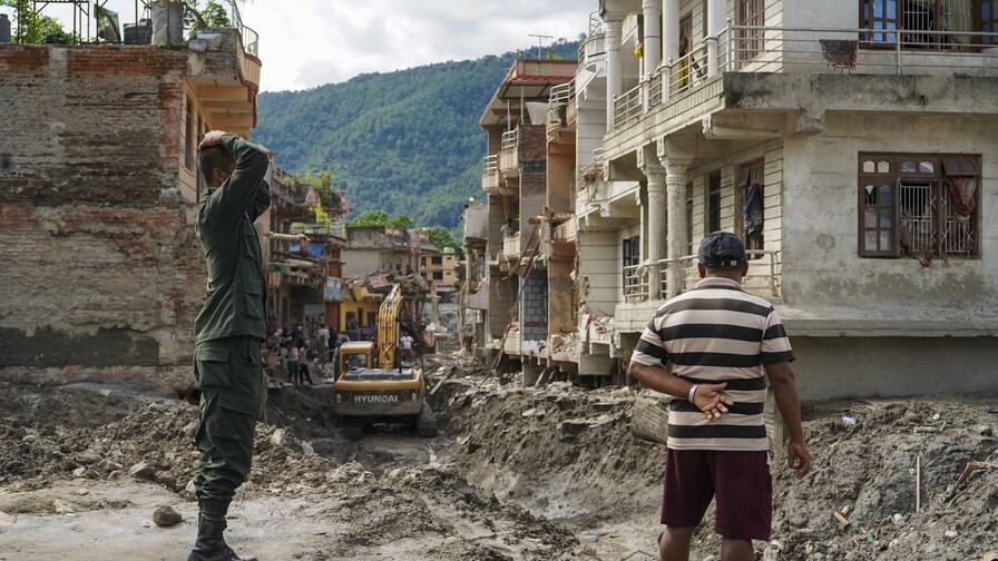 Nepal necesita más de 4,700 millones para reconstrucción tras la riada, según sus cálculos Nepal necesita más de 4,700 millones para reconstrucción tras la riada, según sus cálculos