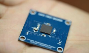 Pucmm fabrica 50 unidades de su primer microchip y prepara una versi&oacute;n con inteligencia artificial