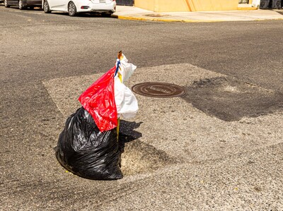 Una fuga de la Caasd provoca hundimiento en la vía