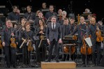 Gustavo Dudamel, el primer latino en asumir la dirección musical de la Filarmónica de Nueva York Gustavo Dudamel, el primer latino en asumir la dirección musical de la Filarmónica de Nueva York