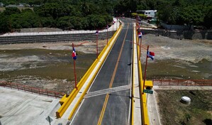 Gobierno inaugura puente Los Hierros tras más de 40 años de espera