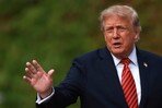 Trump pide al Smithsonian instalar estatuas de George Washington y una exposición
