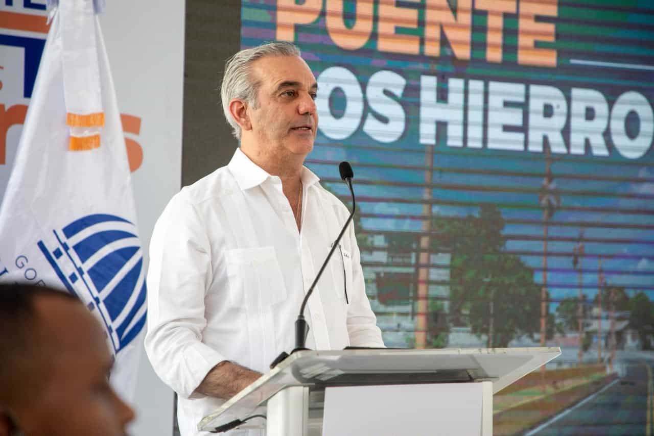 El presidente de la República, Luis Abinader, al momento de la entrega de la obra