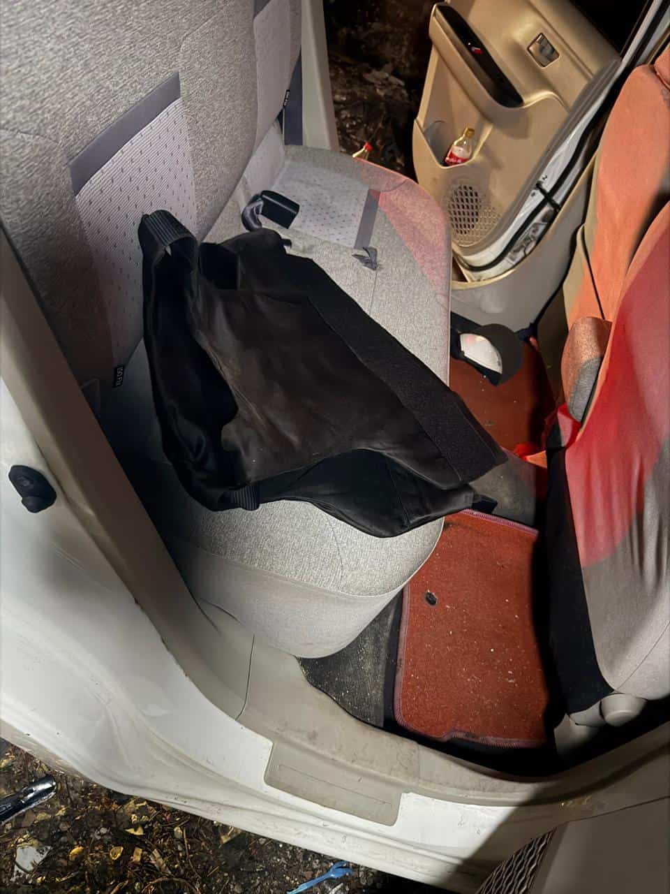 Chaleco antibalas encontrado en el lugar de los hechos