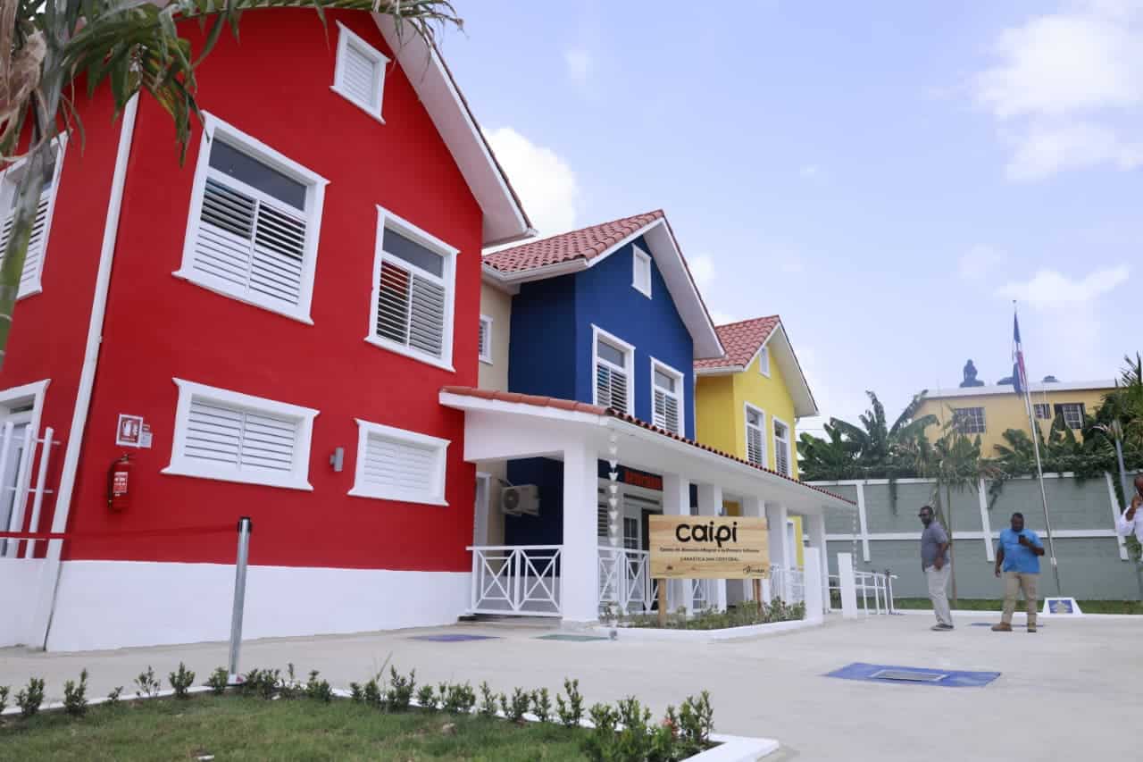 La estancia infantil cuenta con personal debidamente capacitado para asistir a los niños en diferentes áreas.