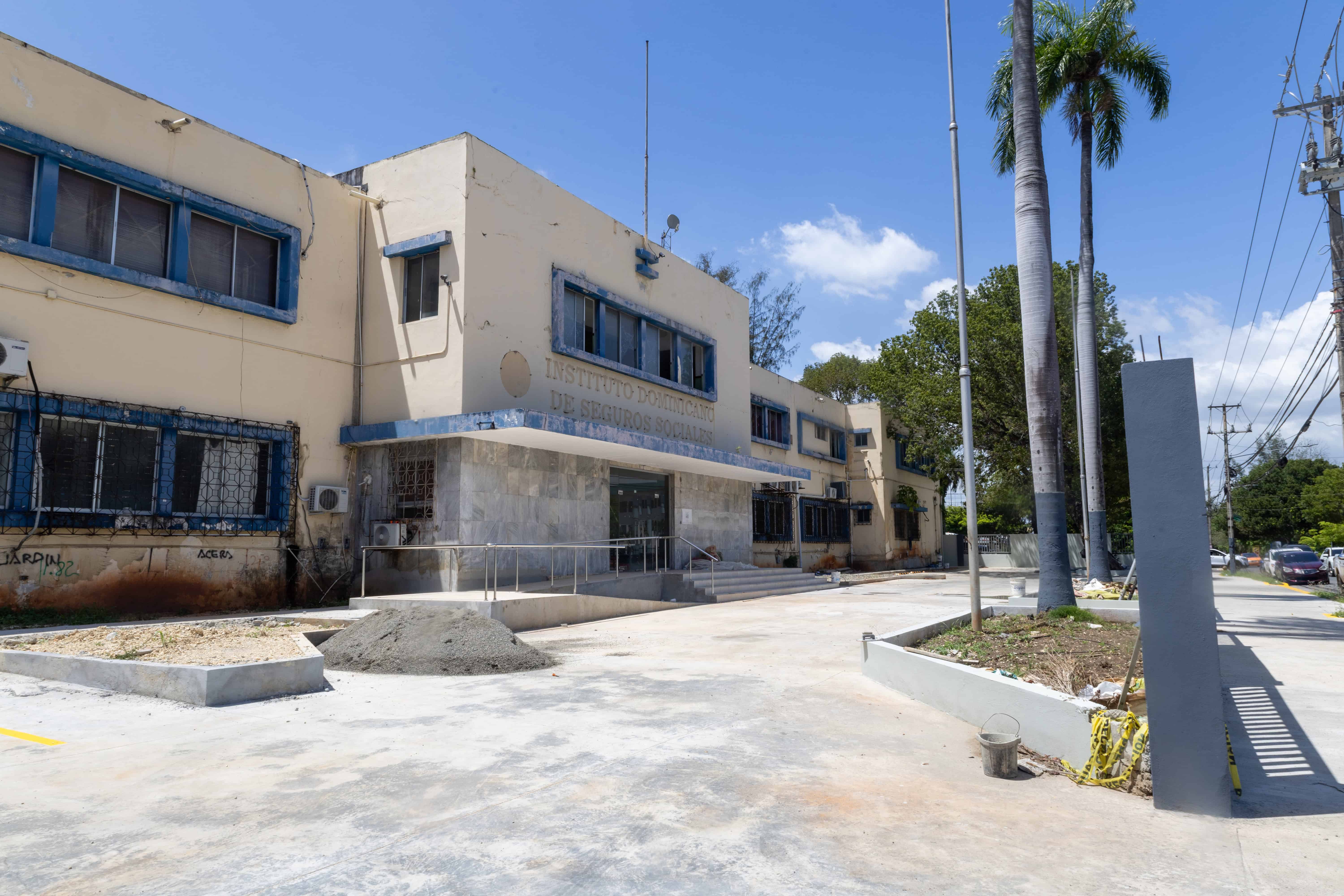 El viejo edificio del Seuro Social conocido como la caja del seguto.