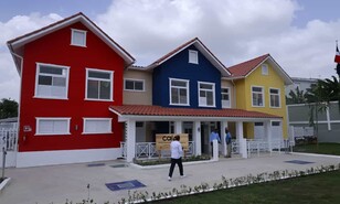 Presidente Abinader entrega obras deportivas y un Caipi en San Crist&oacute;bal