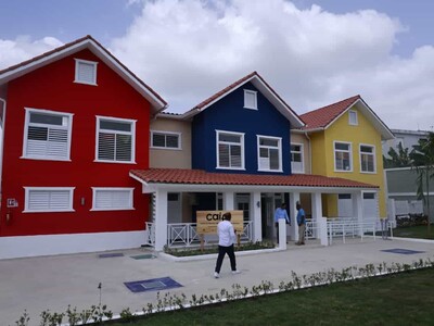 Abinader entrega obras deportivas y un Caipi en San Cristóbal