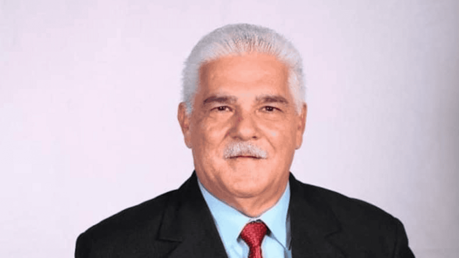 Acroarte lamenta fallecimiento del periodista y cronista de arte Claudio Concepción Acroarte lamenta fallecimiento del periodista y cronista de arte Claudio Concepción