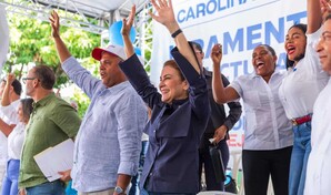 Carolina Mej&iacute;a fue a Ocoa y a Peravia y prometi&oacute; continuar las obras del presidente Abinader