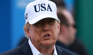 Trump critica las fuerzas negativas que quieren ralentizar la IA