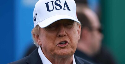 Trump critica las fuerzas negativas que quieren ralentizar la IA
