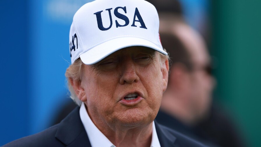 Trump critica las fuerzas negativas que quieren ralentizar la IA Trump critica las fuerzas negativas que quieren ralentizar la IA