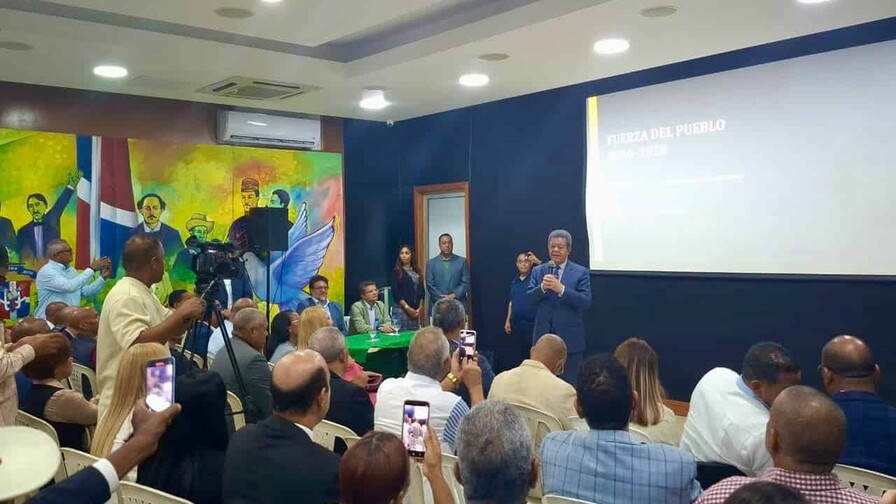 Leonel advierte a FP que afiliación a partidos no garantiza el poder y llama a fidelizar matrícula Leonel advierte a FP que afiliación a partidos no garantiza el poder y llama a fidelizar matrícula