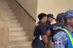 Con capucha, trasladan a tribunal a joven señalado por muerte en Los Praditos tras venta de celular Con capucha, trasladan a tribunal a joven señalado por muerte en Los Praditos tras venta de celular