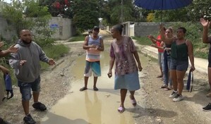 Residentes de La Ure&ntilde;a protestan por el deterioro de sus calles y exigen su arreglo
