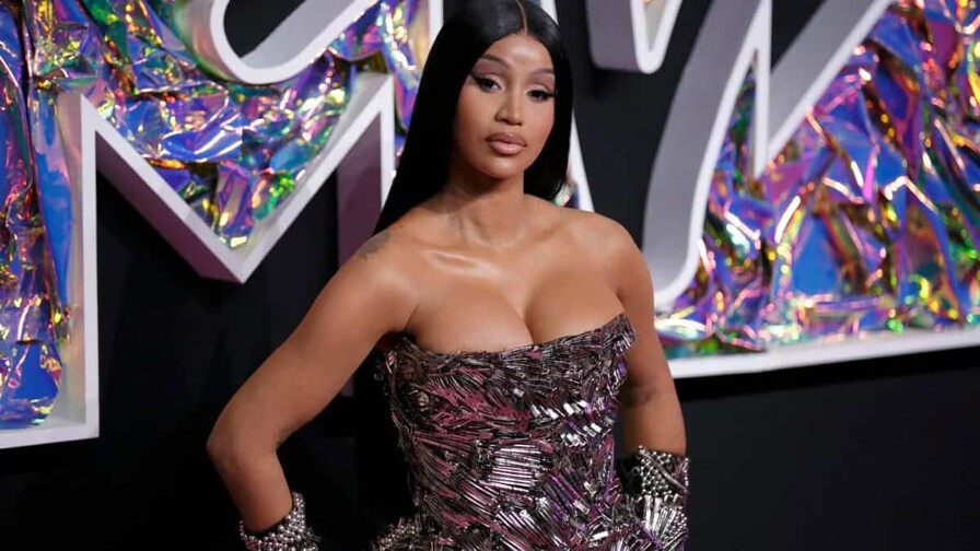 Cardi B se da una vuelta por Santiago de los Caballeros Cardi B se da una vuelta por Santiago de los Caballeros