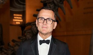 Director de gremio de moda de Estados Unidos pide disculpas por agredir a animalistas en desfile