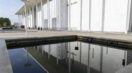 Trump dice que el Kennedy Center cerrar&aacute; tras negativa judicial a incluir su nombre