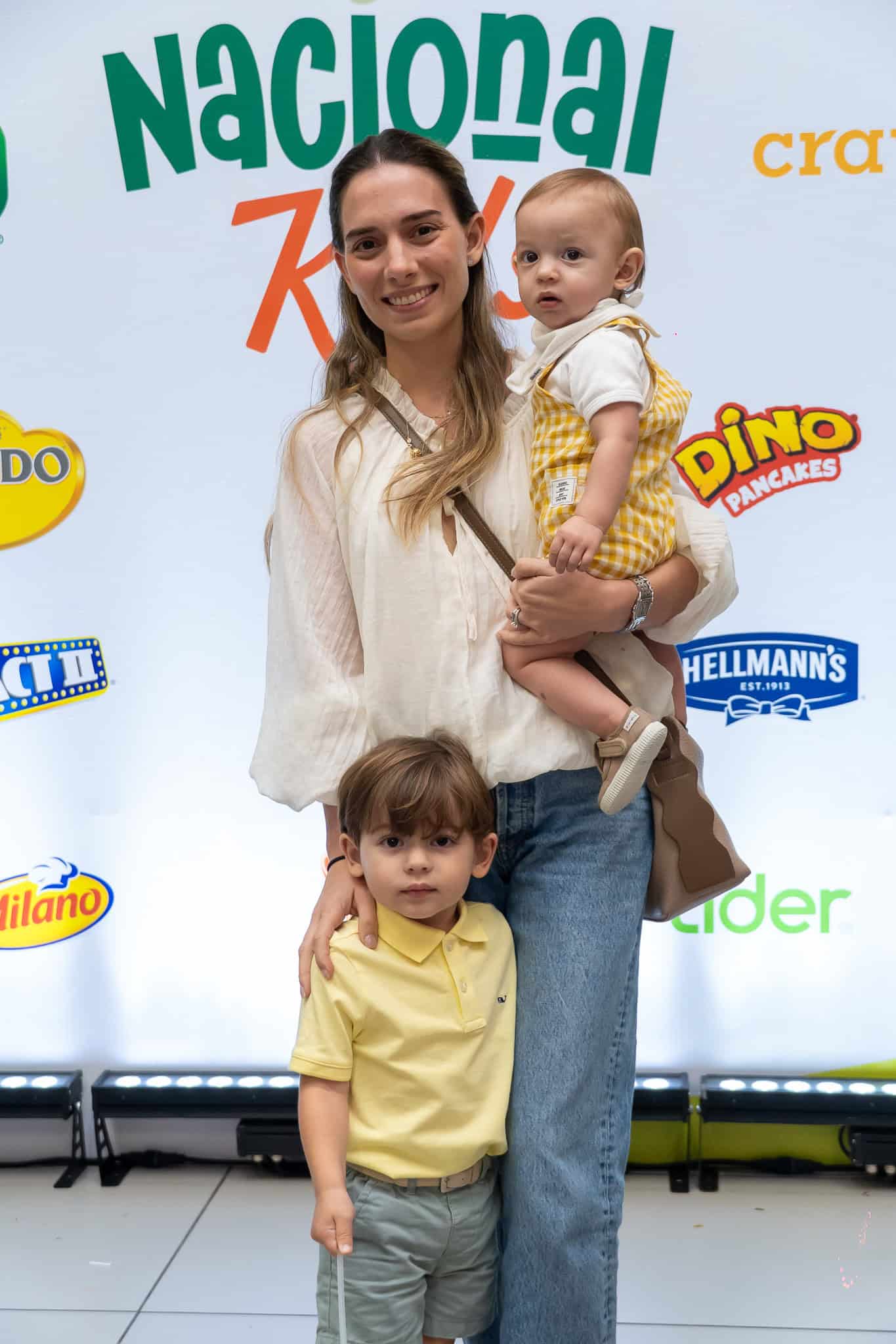 Mauro Castillo, Renata Giraldi y Rodrigo Castillo.