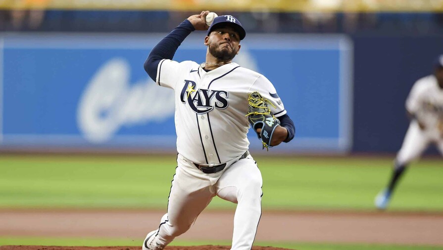 Freddy Peralta sigue intratable con los Rays en barrida a Astros Freddy Peralta sigue intratable con los Rays en barrida a Astros