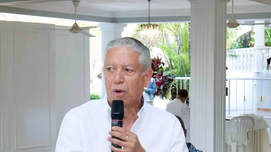 Héctor Guzmán advierte situación "explosiva" por costo de alimentos y cuestiona discurso oficial Héctor Guzmán advierte situación "explosiva" por costo de alimentos y cuestiona discurso oficial