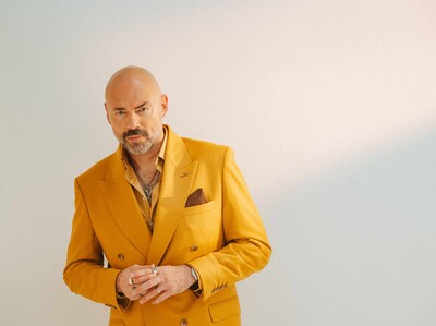 Santiago Cruz inicia tour Sigo en pie en Bogotá