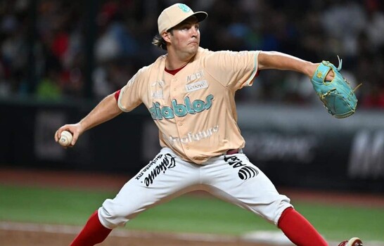Trevor Bauer debutar&aacute; ante &Aacute;guilas