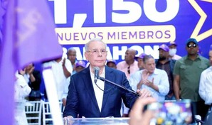 Danilo Medina llama a pelede&iacute;stas a votar masivamente en la consulta del 18 de octubre