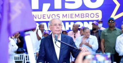 Danilo Medina llama a pelede&iacute;stas a votar masivamente en la consulta del 18 de octubre