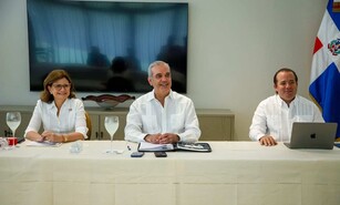 Salud y agua concentran prioridades de Abinader durante su segundo d&iacute;a de trabajo en Santiago
