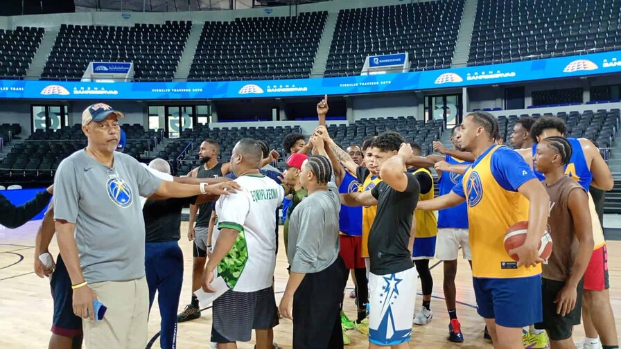 Mauricio Báez y San Carlos abren esta noche la edición 50 del torneo de baloncesto distrital Mauricio Báez y San Carlos abren esta noche la edición 50 del torneo de baloncesto distrital