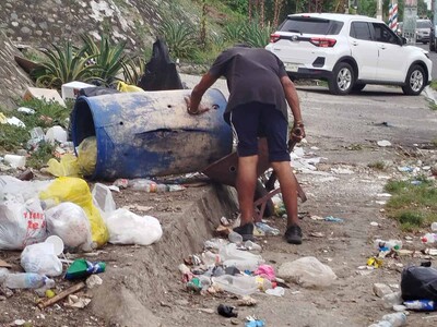 Basura en Altos de Arroyo Hondo afecta a residentes