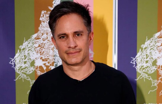 Gael Garc&iacute;a Bernal presenta su nueva pel&iacute;cula Hombre al agua en Toronto